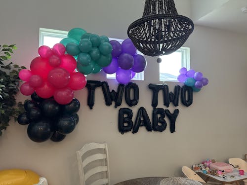 CREATE YOUR OWN BALLOON GARLAND KIT