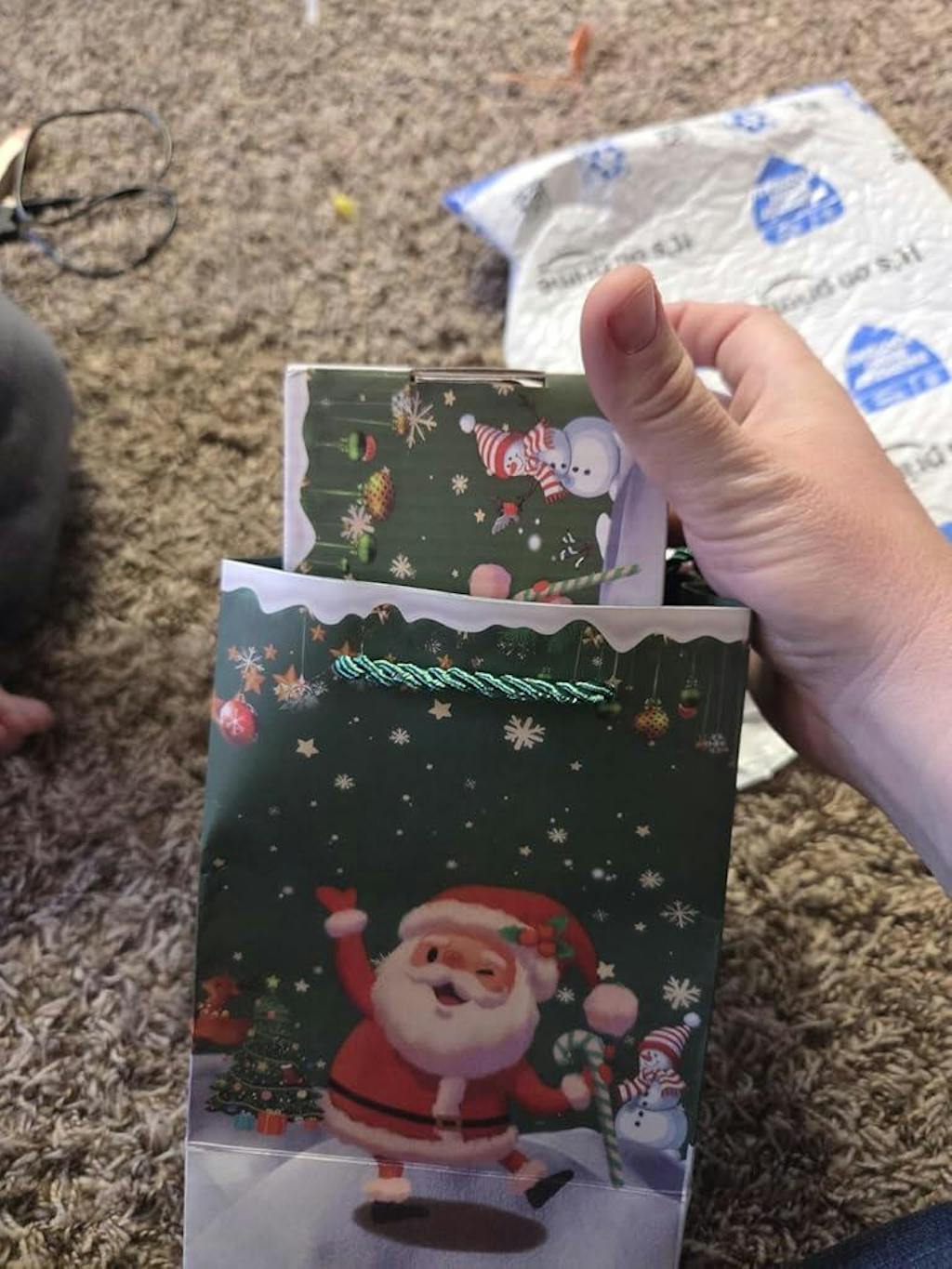 PopLove™ Surprise Gift Box