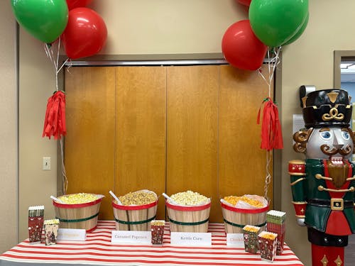 Caramel Popcorn Bulk Bag 5 lbs | Gourmet Popcorn | Pops Corn