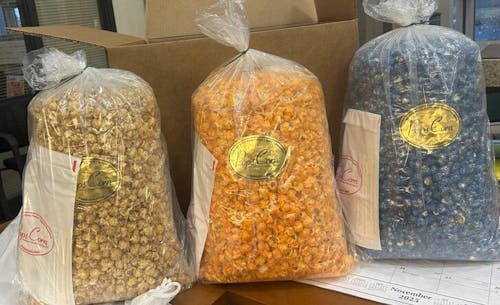 Cheddar Cheese Popcorn – Bulk 3.5 lb (60 oz) Bag | Gourmet Party Popcorn | Pops Corn®
