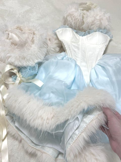 The Angel and Her Reply Dress