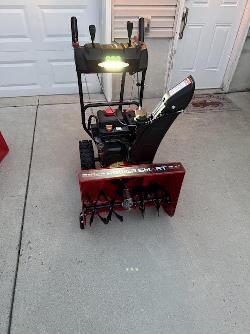 24'' 252cc Two Stage Self-Propelled Gas Snow Blower w/ Electric Start