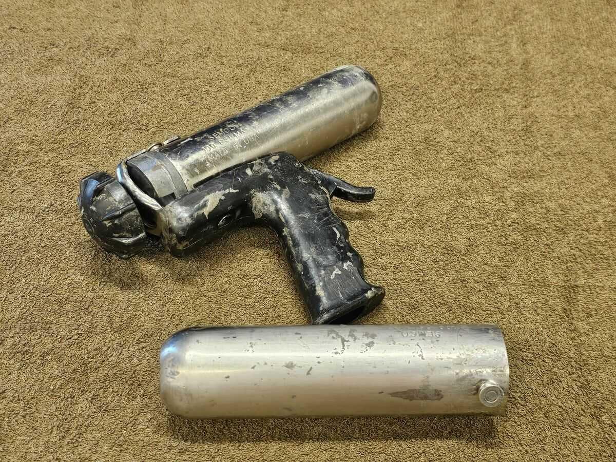 seaさん専用 PPG - Semco® Model #250A- with 6.0oz Retainer Sealant Gun - PPG