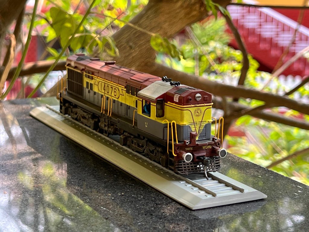 Indian Railways Ho Gauge Scale WAP5 RTR Build Kit 1:100 HO Gauge