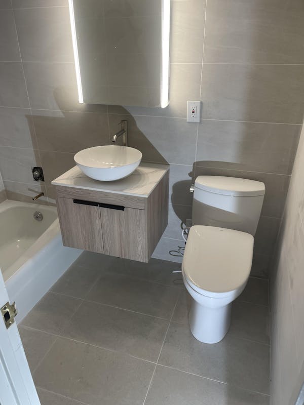 TOTO Drake II Washlet + S7A Two-Piece 1.28 GPF