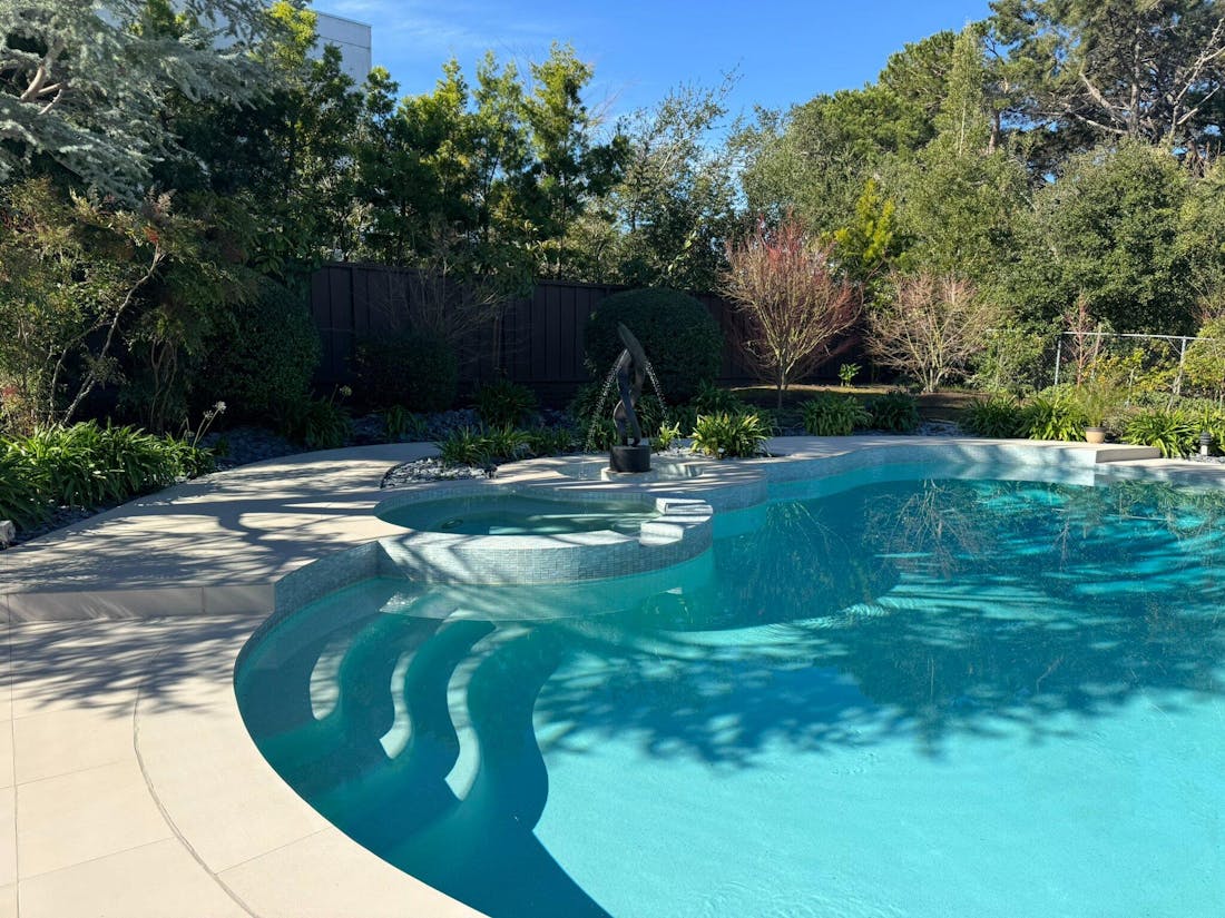 PREMIER Luxury Bronze Artwork Modern Sculpture for Outdoor Garden or Patio PSB-052