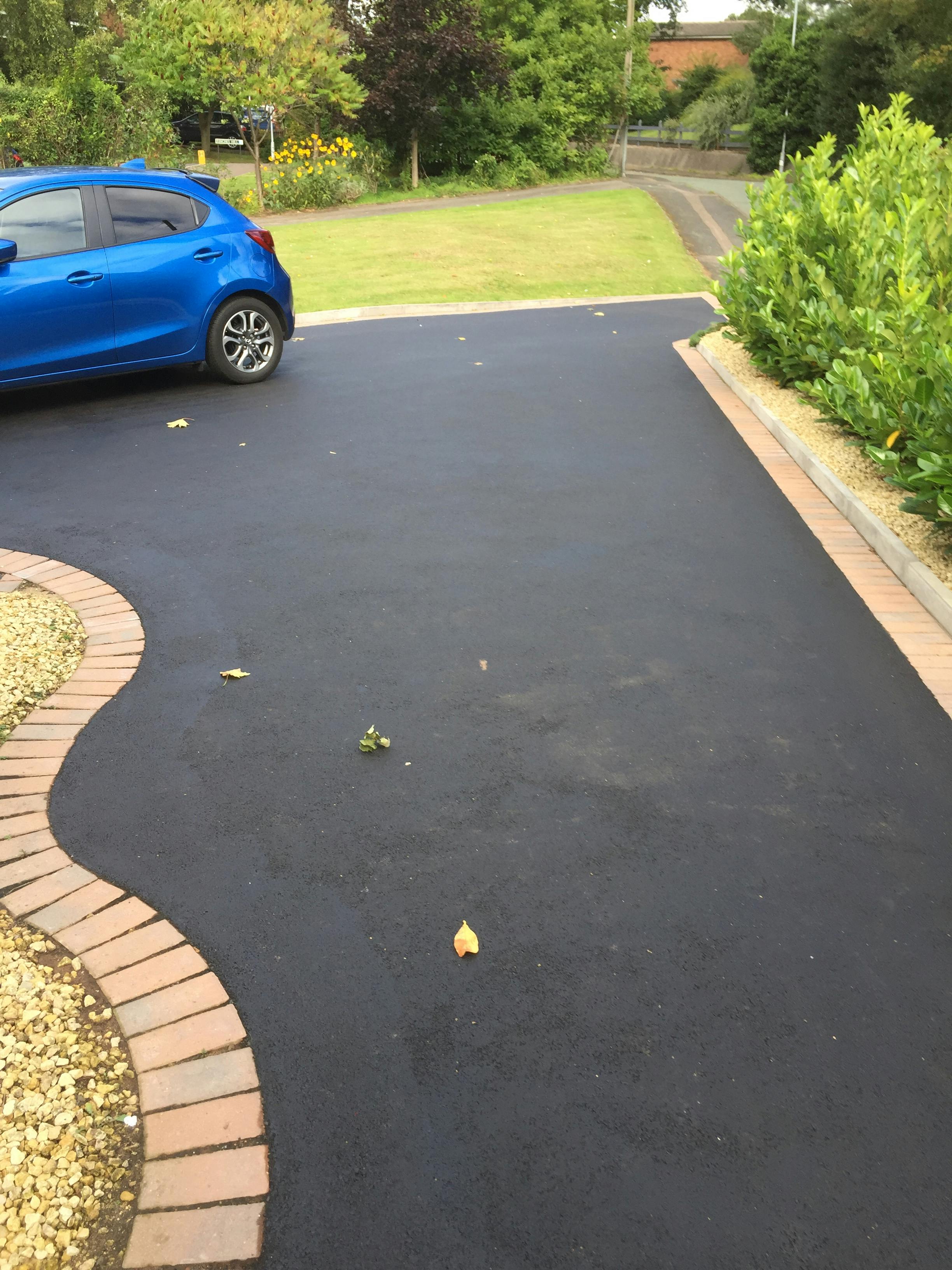 Paintmaster Tarmac Paint and Sealer Acrylic Based 20 Litre — Premium Paints