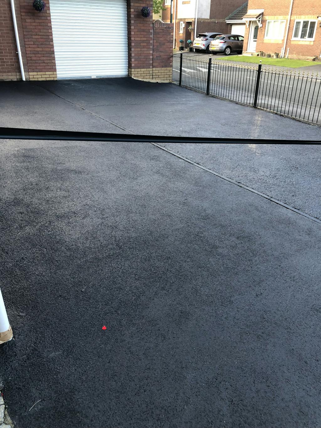 Paintmaster Tarmac Paint and Sealer Acrylic Based 20 Litre