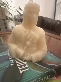 Queen Bust Decorative Candle – Handcrafted from USA Organic Soybeans