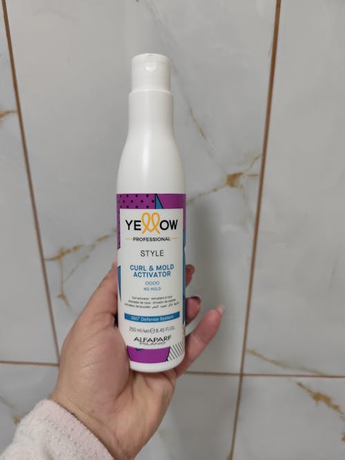 Yellow Style Activator Curl & Mold 250ml – Definire și Elasticitate pentru Bucle Perfecte