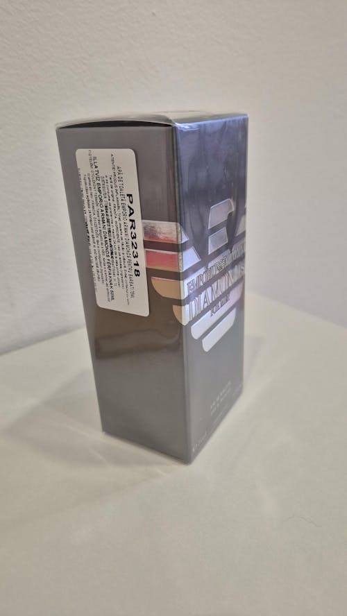 Armani Emporio Diamonds for Men 75ml – Parfum Bărbătesc de Lux, Lemnos și Aromatic, cu Note Seducătoare de Bergamotă, Cedru și Cacao