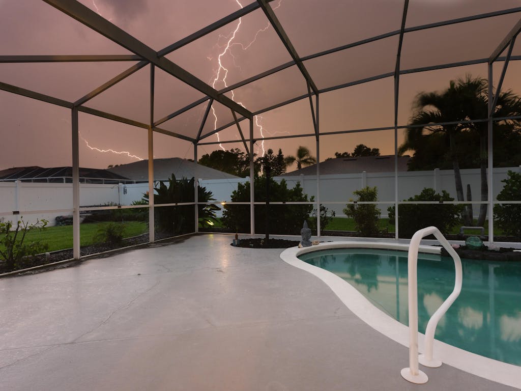 TR344LBL Carbon Fiber Tripod with Leveling Head | 4 sections 71 inches height