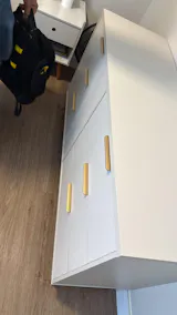 Cômoda 6 Gavetas Yves 135cm Off-White Fosco com Dourado