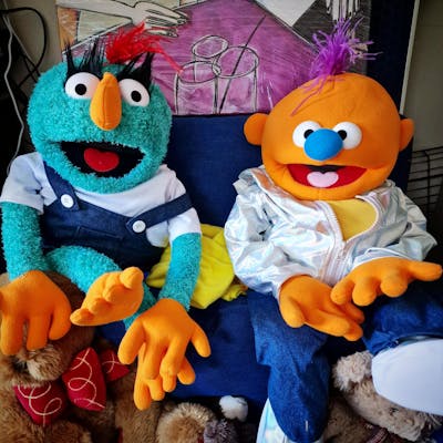 Jasper by Pubbets™ Full-Body Alien Hand Puppet with Outfit and Carry Bag