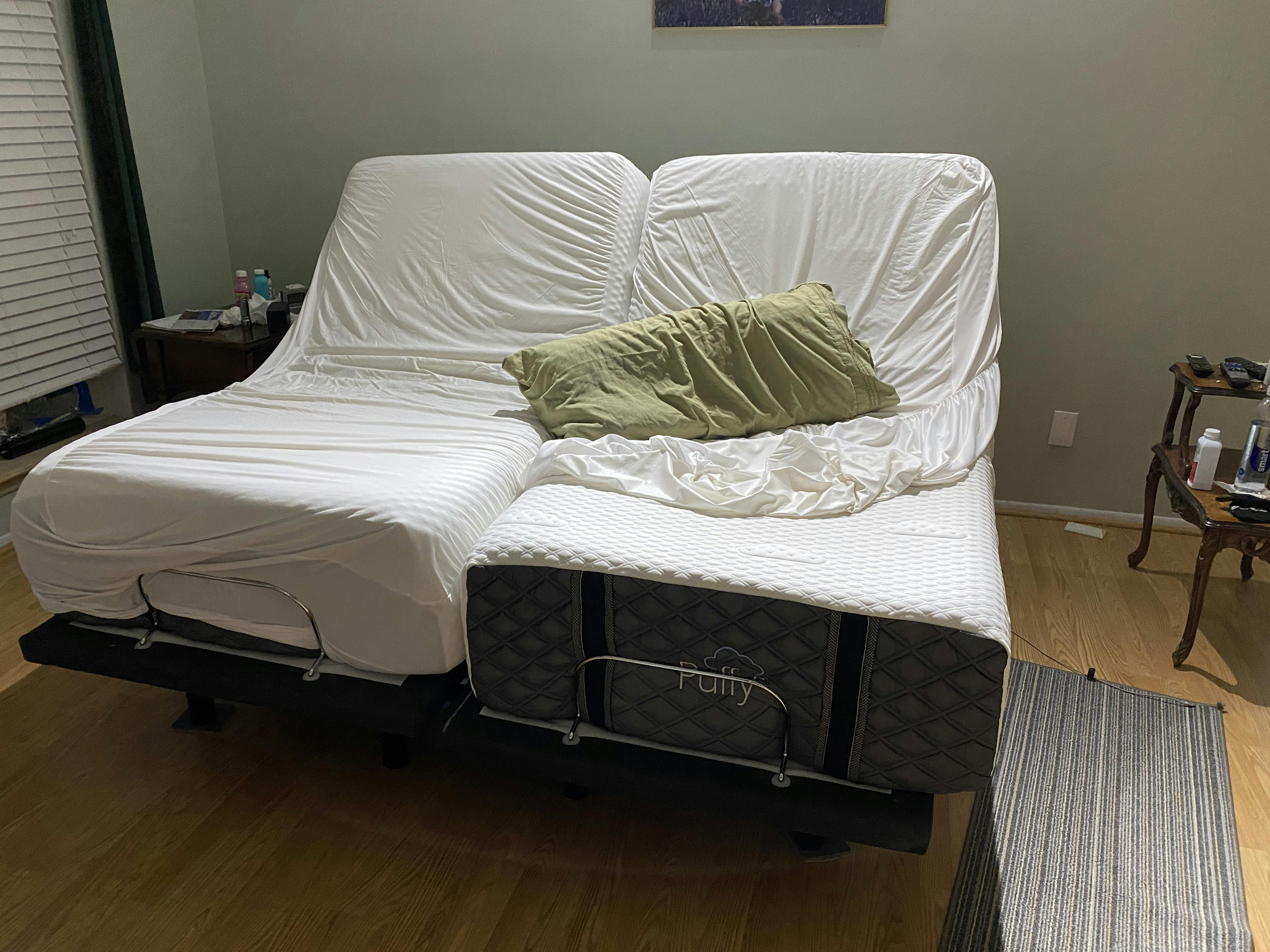 Puffy Adjustable Bed Frame Zero Gravity & Wireless Control