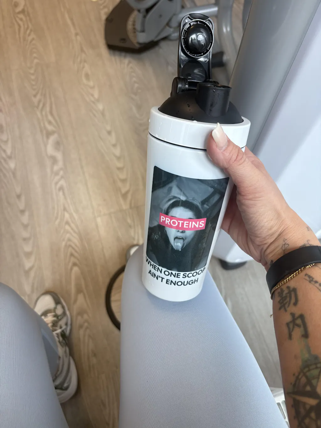 PROTEINS EDELSTAHL SHAKER