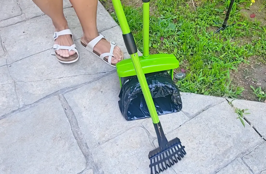 Pupzle Dog Pooper Scooper with Bags, Heavy Duty Metal Poop Scooper