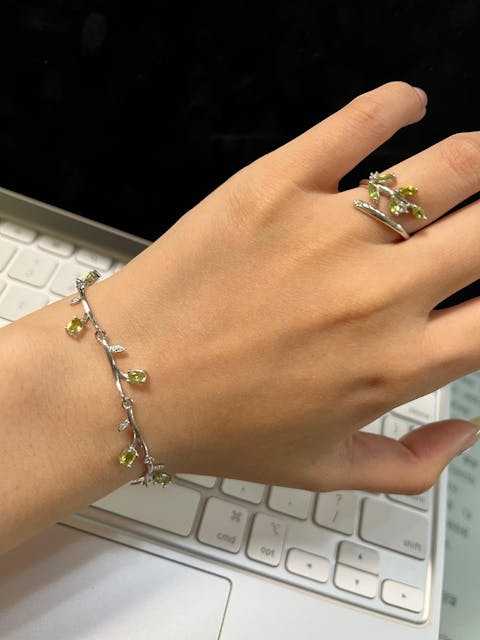 Willow Vine Bracelet – Signature Design