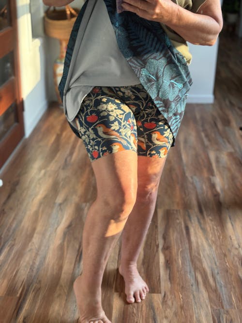 Berries & Birds (8" inseam) High-Waisted Biker Shorts