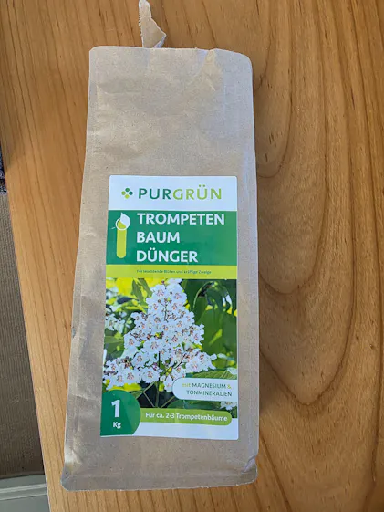 Purgrn Trompetenbaum-Dnger 1 kg