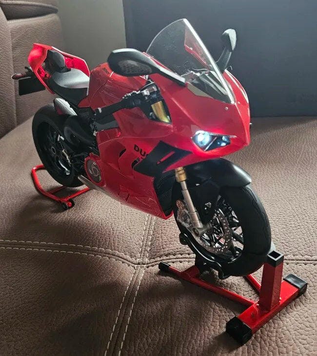 Customer photo for 1:6 Ducati Panigale V4R Diecast Alloy Model