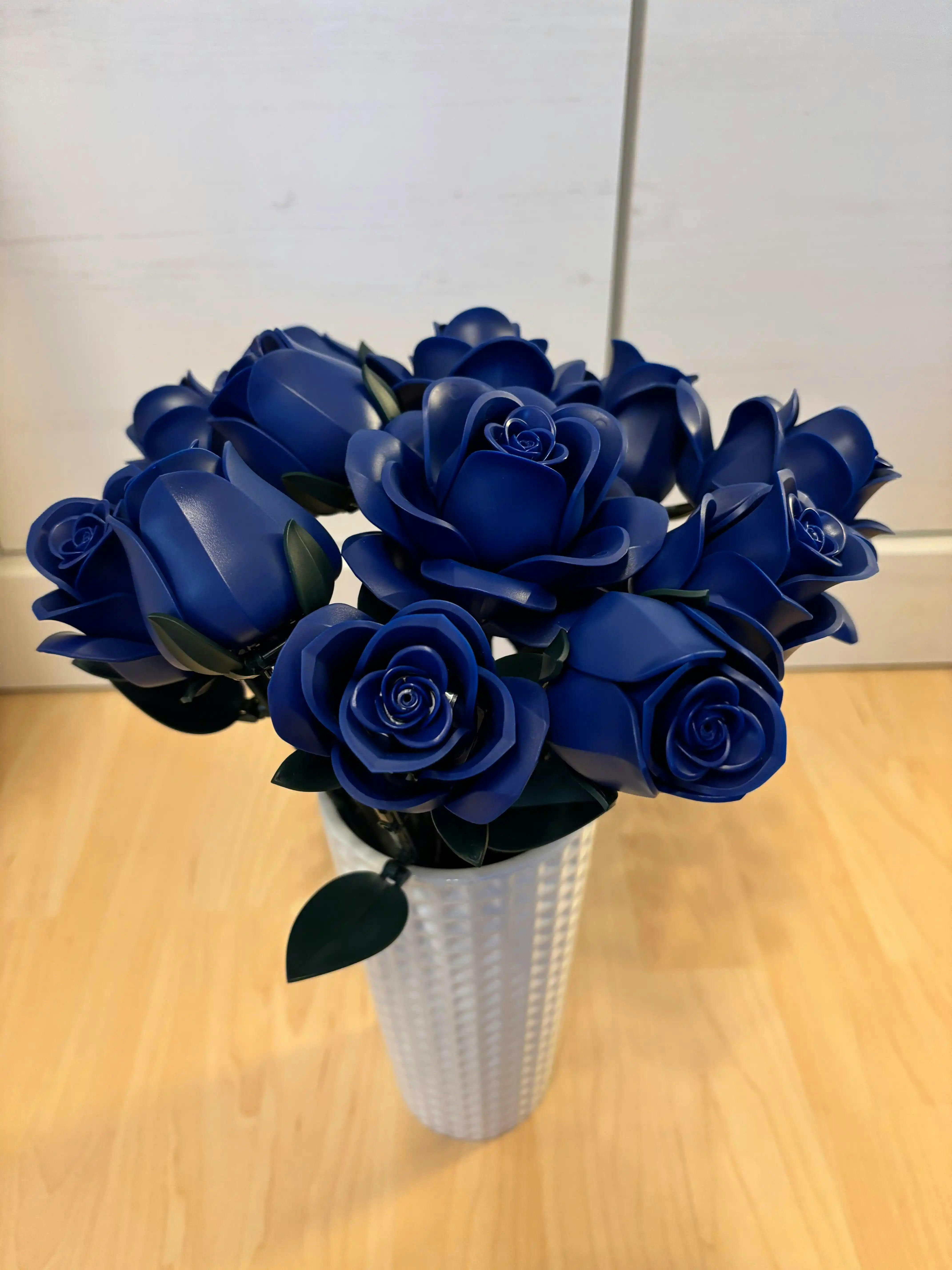 Customer photo for Eternal Blue Rose Bouquet Building Blocks Set