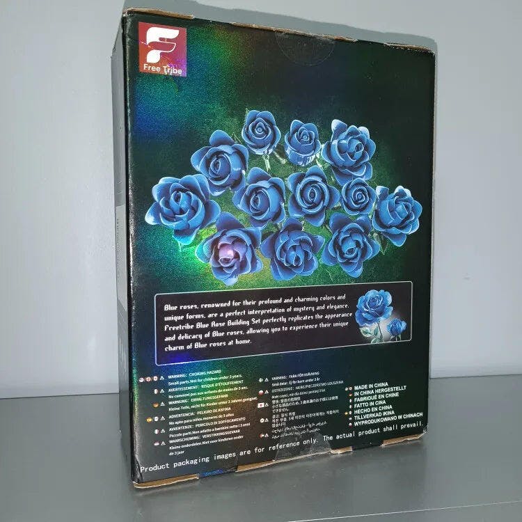Customer photo for Eternal Blue Rose Bouquet Building Blocks Set