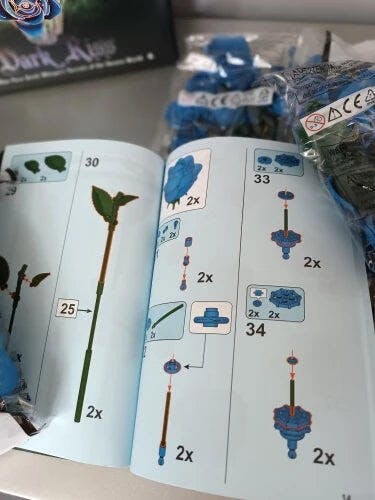 Customer photo for Eternal Blue Rose Bouquet Building Blocks Set