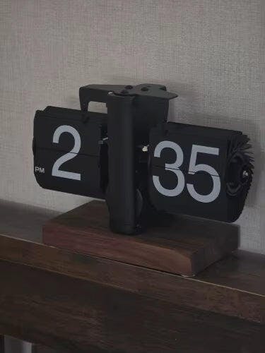 Customer photo for Retro Flip Down Clock with Automatic Rotating