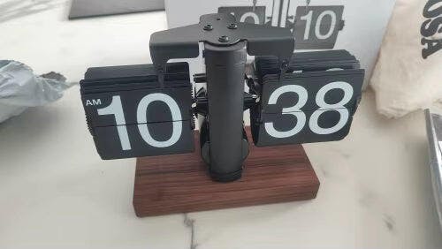 Customer photo for Retro Flip Down Clock with Automatic Rotating