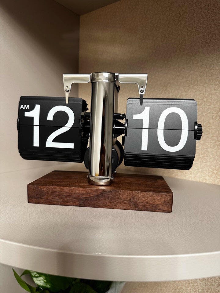 Customer photo for Retro Flip Down Clock with Automatic Rotating