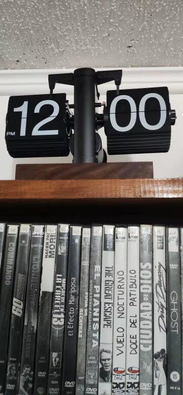 Customer photo for Retro Flip Down Clock with Automatic Rotating