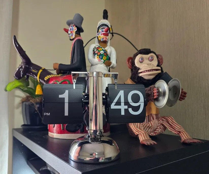 Customer photo for Retro Flip Down Clock with Automatic Rotating