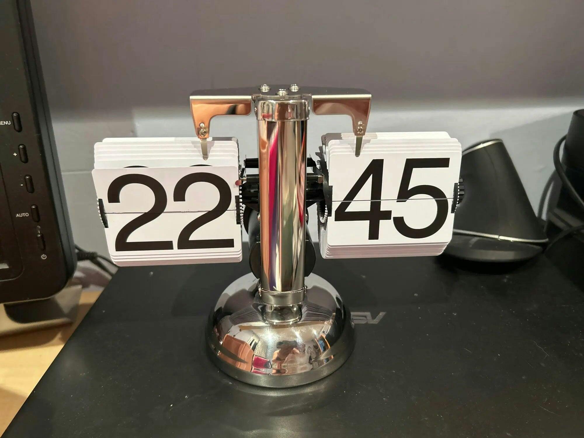 Customer photo for Retro Flip Down Clock with Automatic Rotating