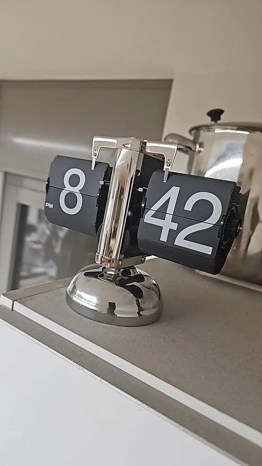 Customer photo for Retro Flip Down Clock with Automatic Rotating