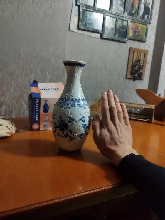 Customer photo for 160-Piece 3D Puzzle Flower Vase Kit