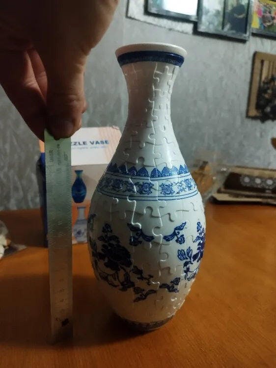 Customer photo for 160-Piece 3D Puzzle Flower Vase Kit