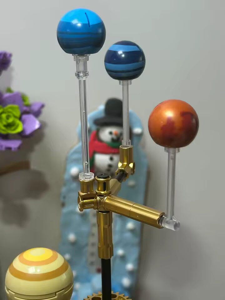 Customer photo for Solar System Building Blocks Electric Orrery Kit with LED Sun