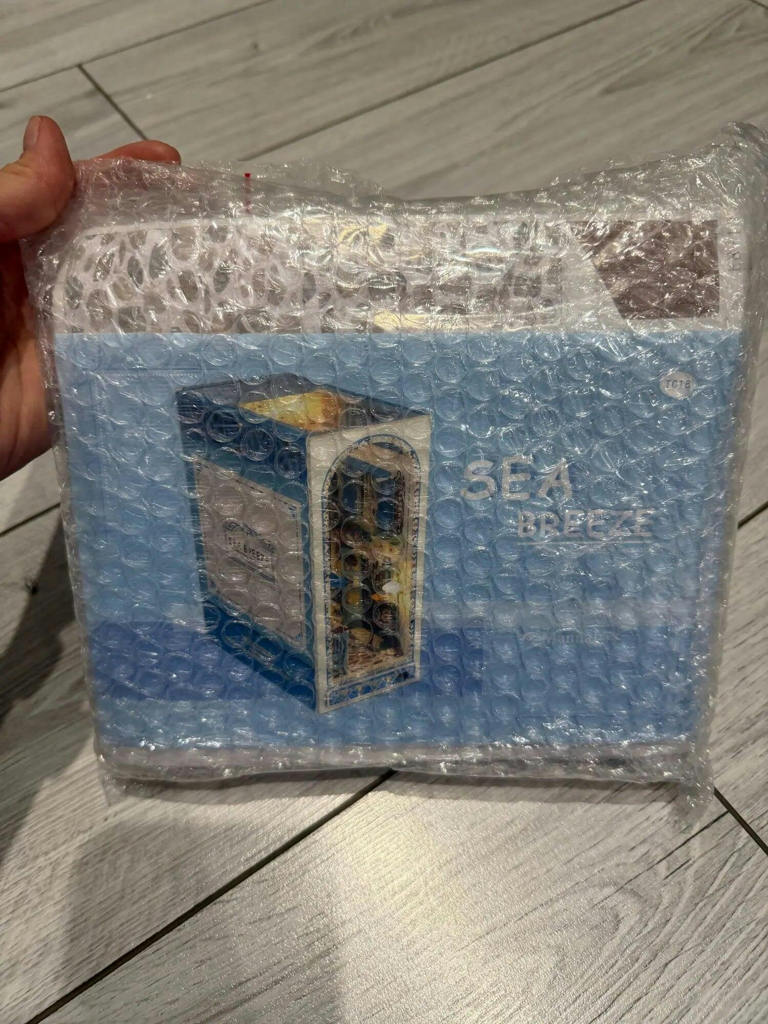 Customer photo for Diy Book Nook Shelf - Magic 3D Bookends Collection