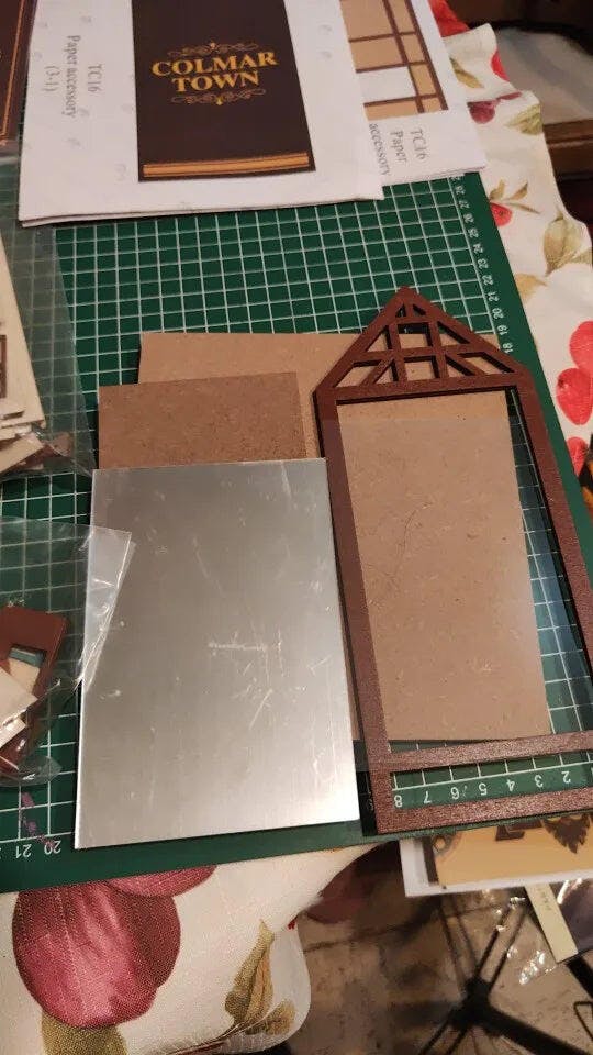 Customer photo for Diy Book Nook Shelf - Magic 3D Bookends Collection