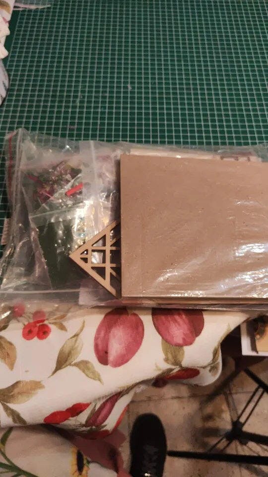 Customer photo for Diy Book Nook Shelf - Magic 3D Bookends Collection