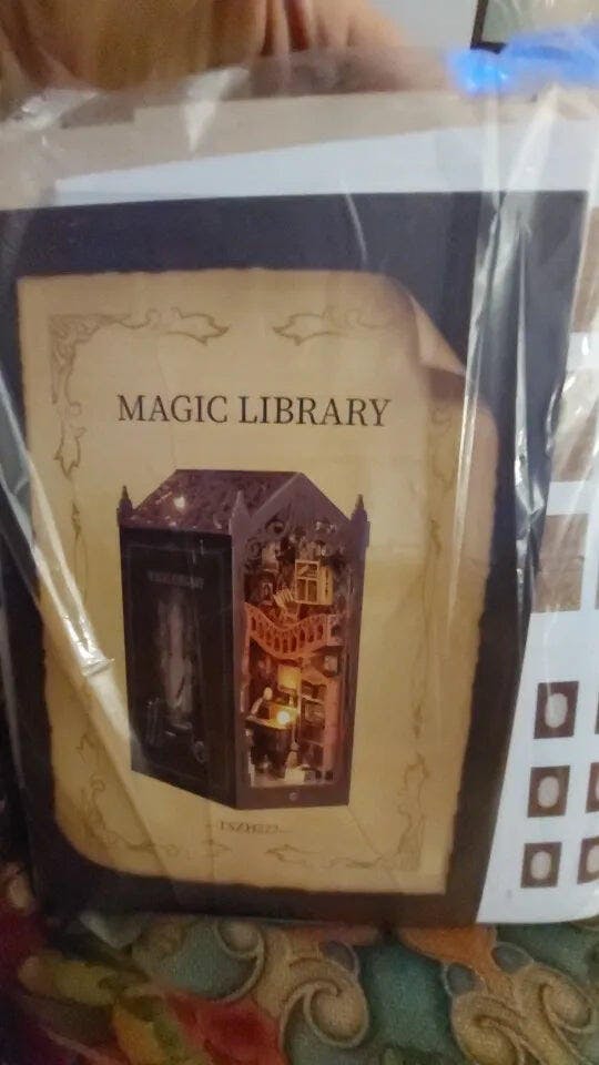 Customer photo for Diy Book Nook Shelf - Magic 3D Bookends Collection