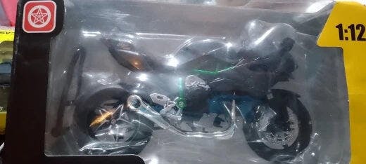Customer photo for Ninja H2R Die-Cast Motorcycle — 1:12 Scale Model