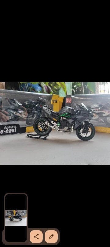 Customer photo for Ninja H2R Die-Cast Motorcycle — 1:12 Scale Model