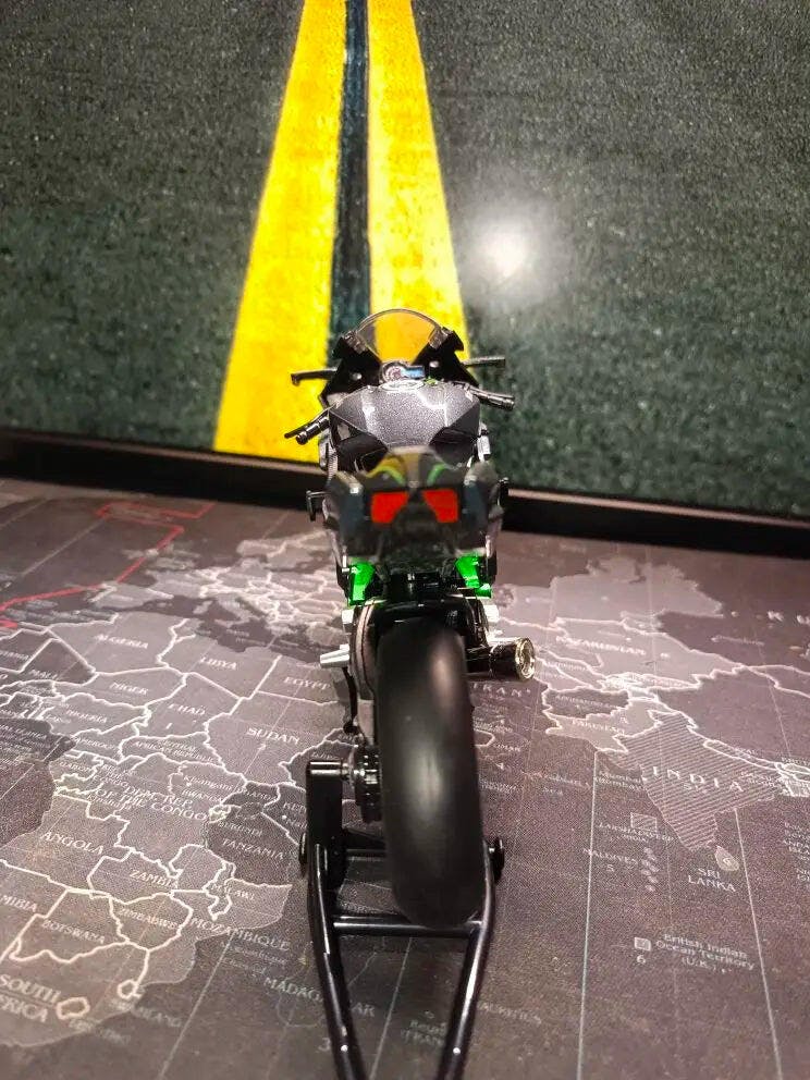 Customer photo for Ninja H2R Die-Cast Motorcycle — 1:12 Scale Model
