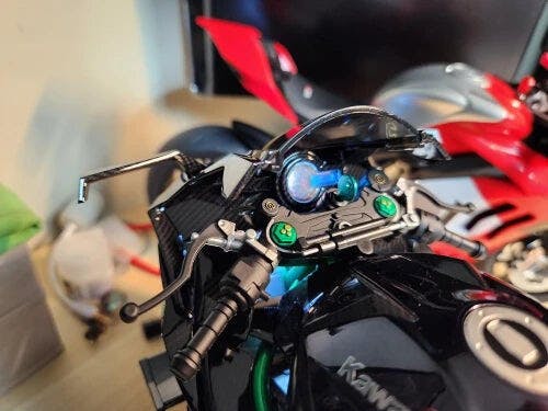 Customer photo for Premium Ninja H2R RC Superbike 1:6 Scale with Realistic Sound & Smoke Effects