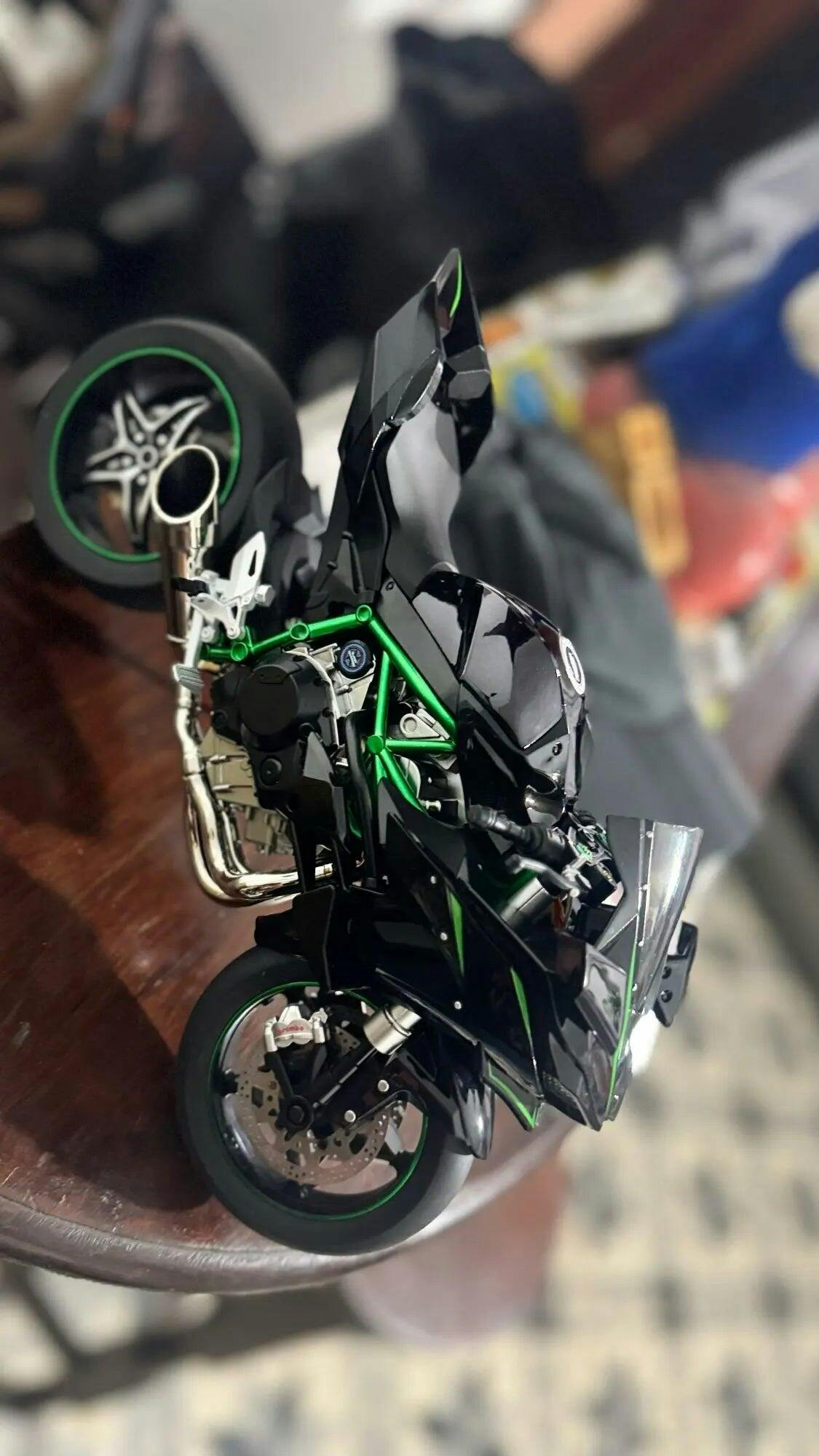 Customer photo for Premium Ninja H2R RC Superbike 1:6 Scale with Realistic Sound & Smoke Effects