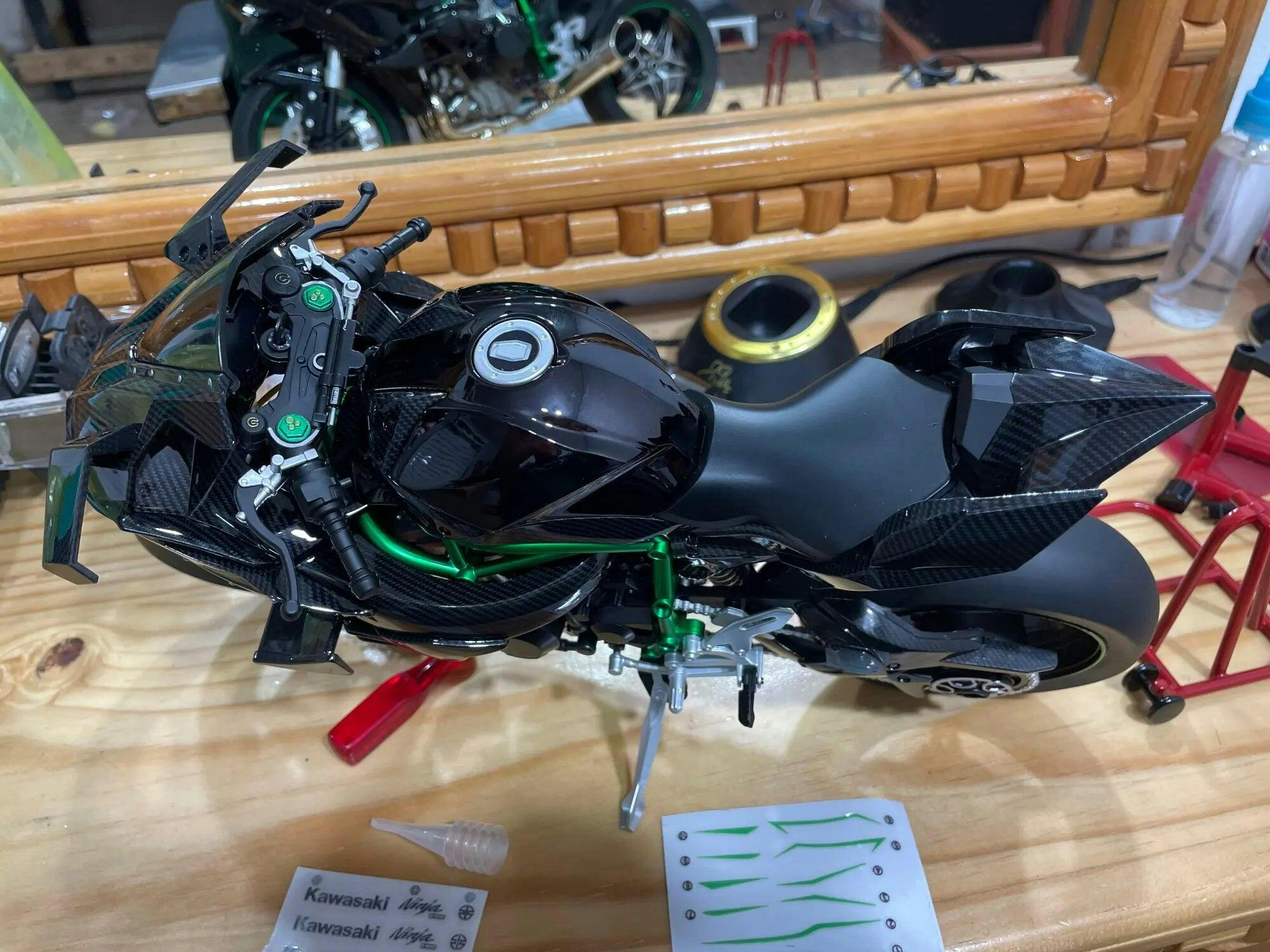 Customer photo for Premium Ninja H2R RC Superbike 1:6 Scale with Realistic Sound & Smoke Effects