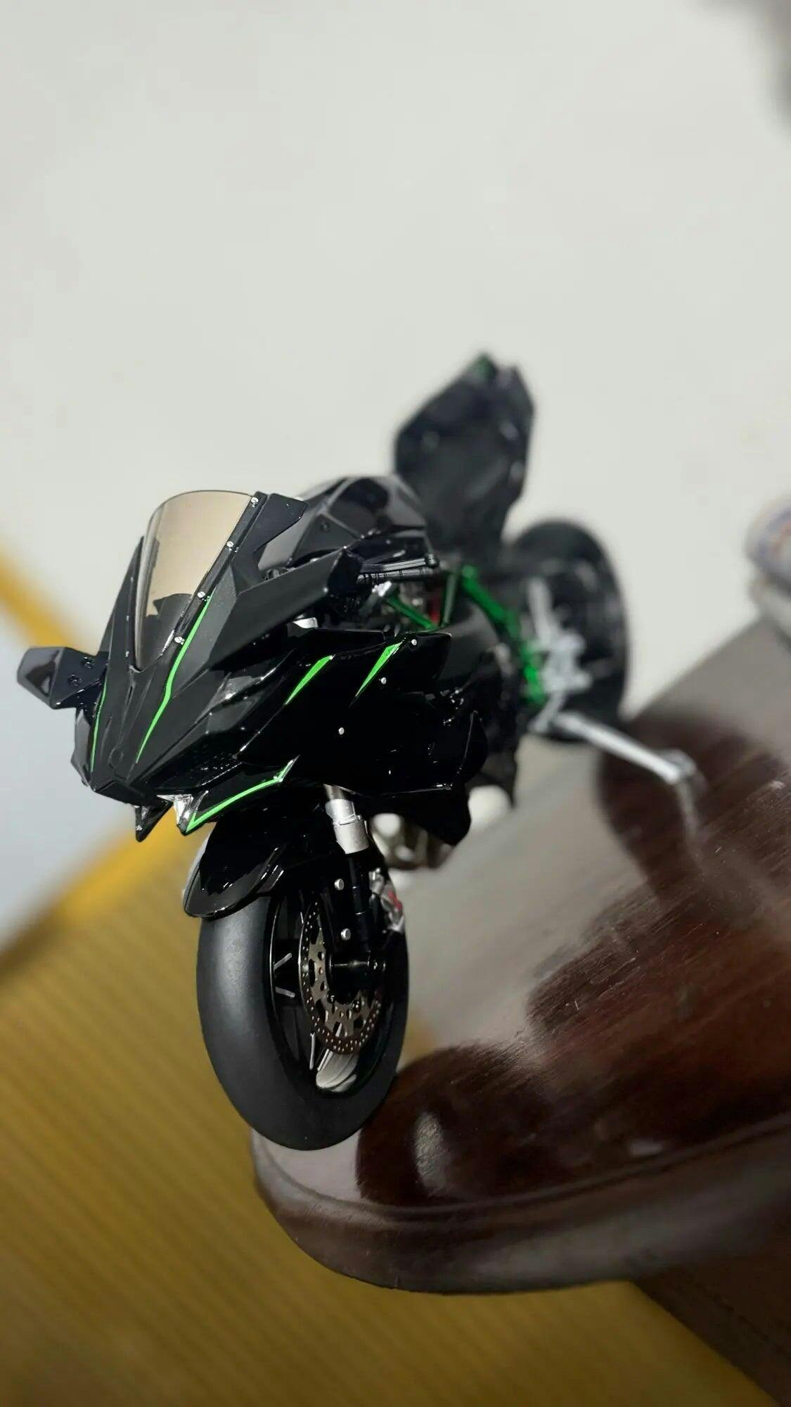 Customer photo for Premium Ninja H2R RC Superbike 1:6 Scale with Realistic Sound & Smoke Effects