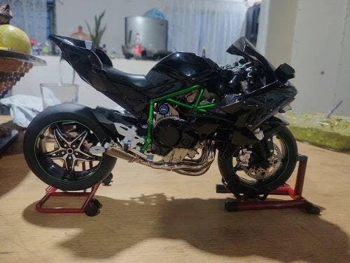 Customer photo for Premium Ninja H2R RC Superbike 1:6 Scale with Realistic Sound & Smoke Effects